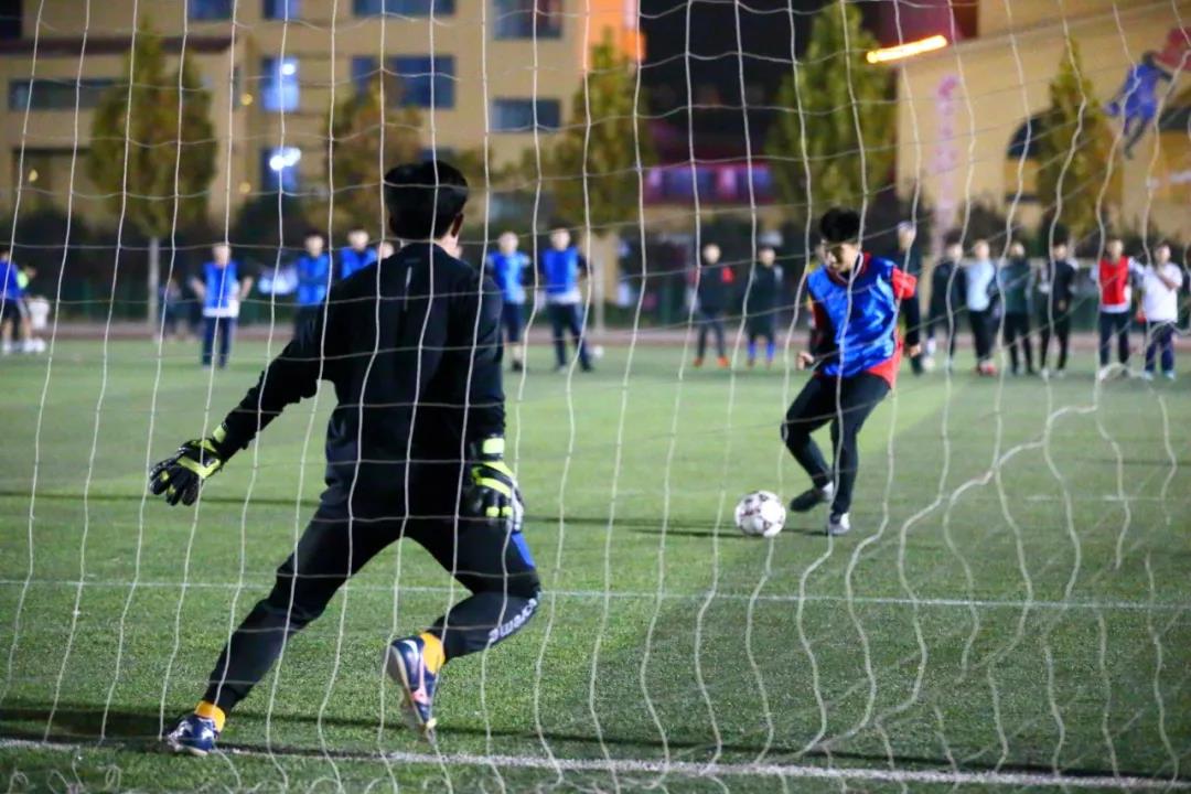 校园足球邯郸市第二中学足球嘉年华活动流光溢彩